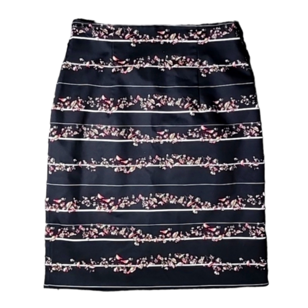 ⭐️Worthington Pitite size 2 skirt with novelty little bird print